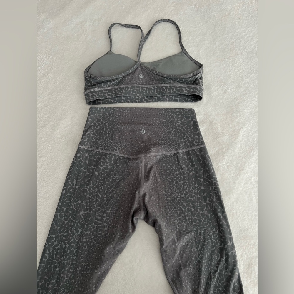 Lululemon Gray Leopard Print Set Align Size 6, 28… - image 2